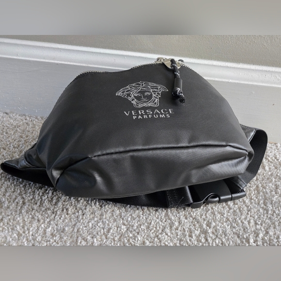 Versace Parfums Black Belt Bag Unisex - Picture 3 of 4